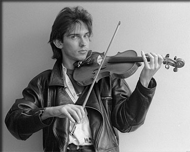 Jean Pierre Catoul Violoniste de Jazz ex directeur musical de l'orchestre Européen des violonistes de jazz JUMP