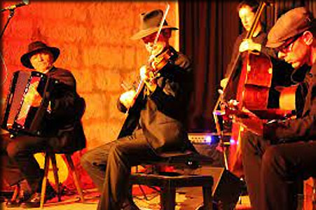 Jörg Widmoser en concert de violon jazz